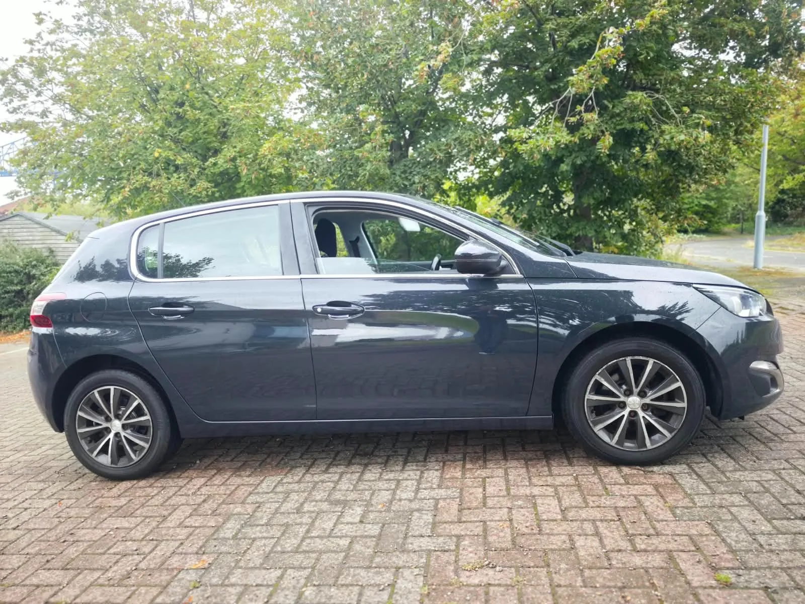 2016 Peugeot 308 1.6 BlueHDi Allure photo 7