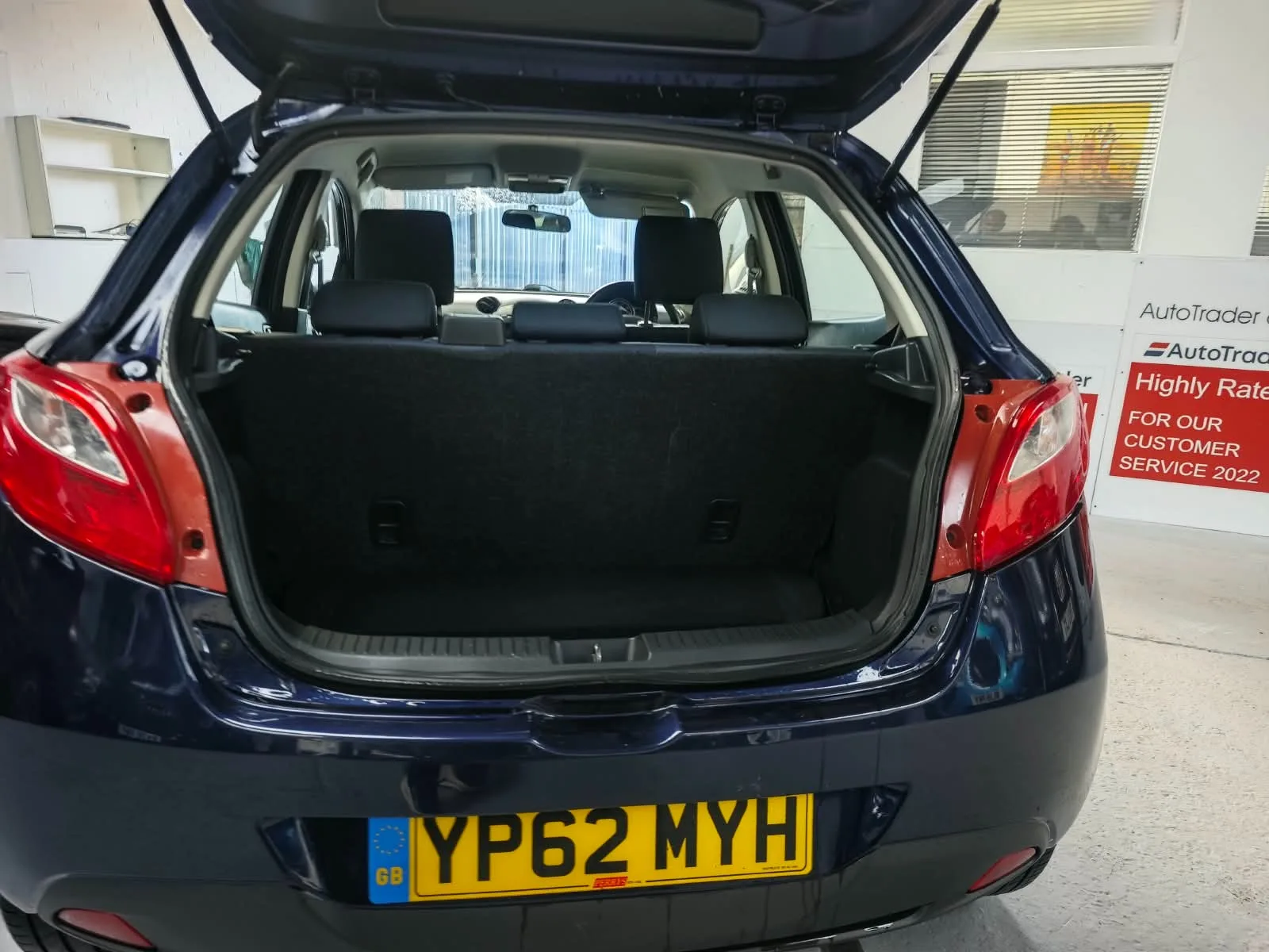 2012 Mazda Mazda2 1.3 TS photo 9