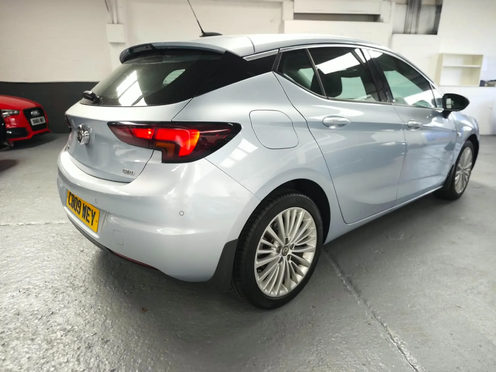 2017 Vauxhall Astra 1.6 CDTi BlueInjection Elite photo 6