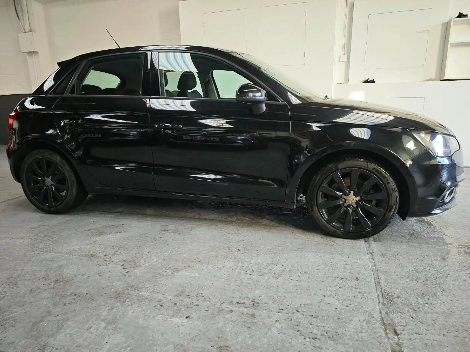 2014 Audi  A1 1.6 TDI Sport Sportback photo 5