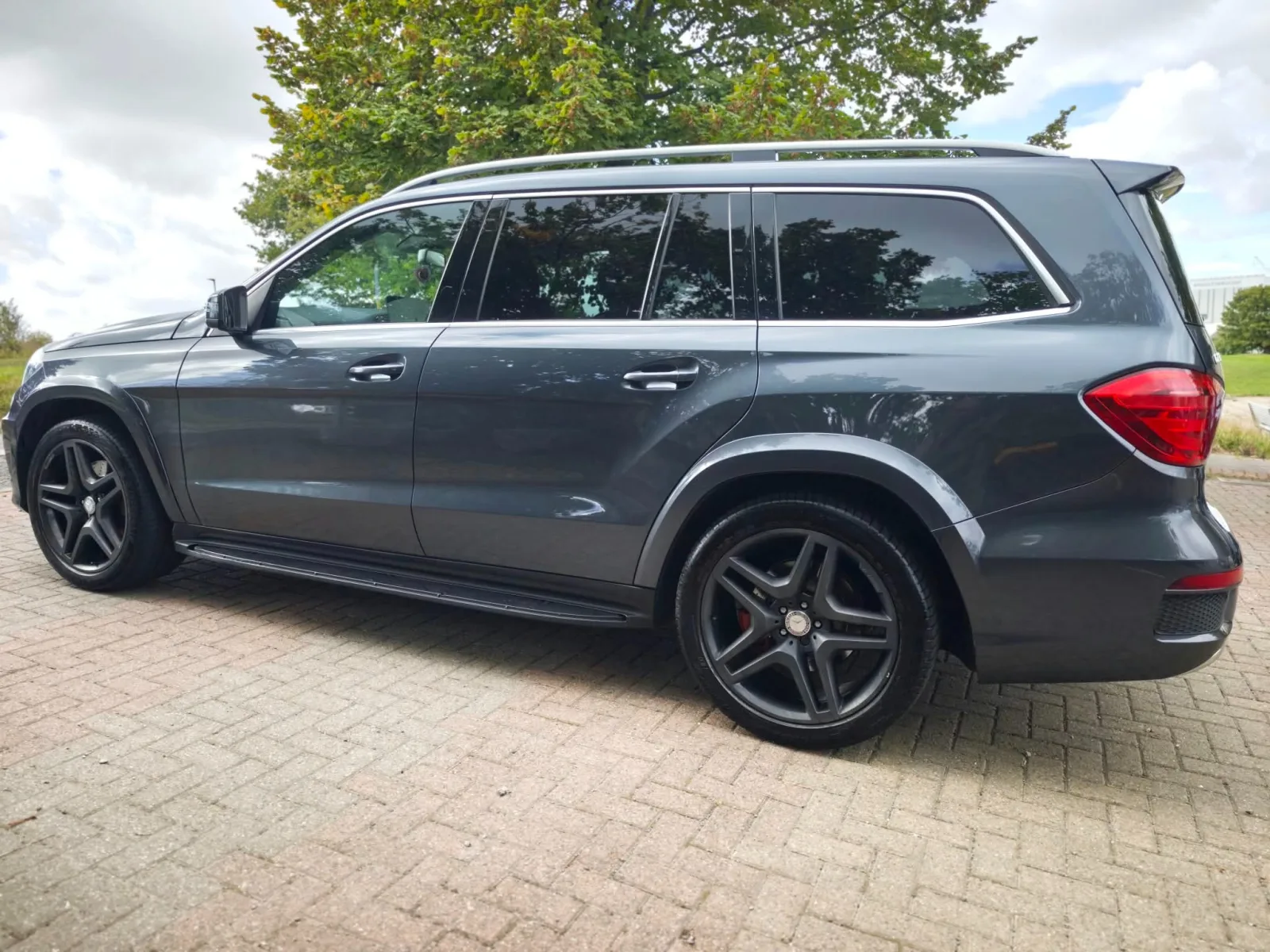 2013 Mercedes-Benz GL Class 3.0 GL350 V6 BlueTEC AMG Sport photo 5