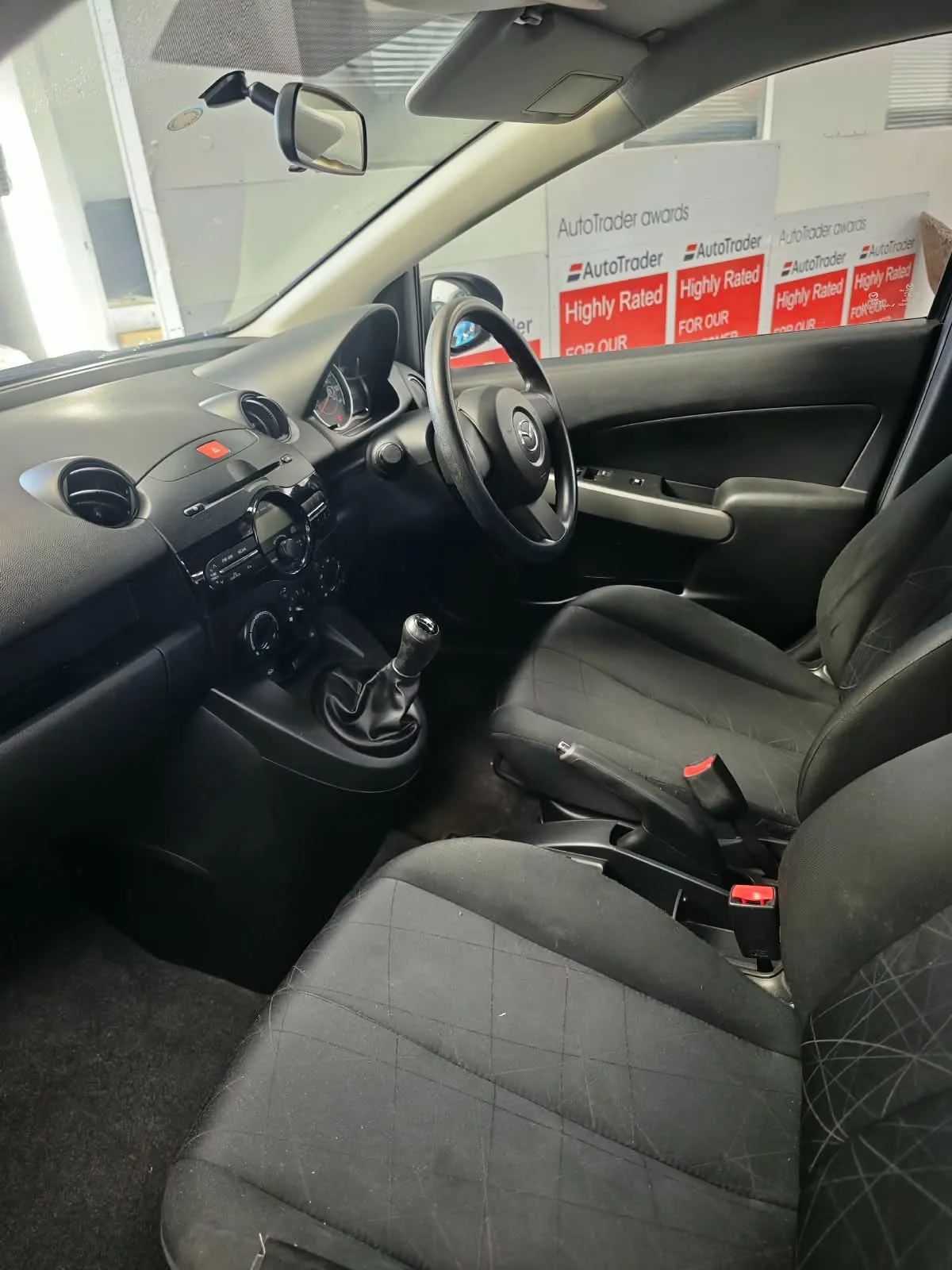 2012 Mazda Mazda2 1.3 TS photo 14