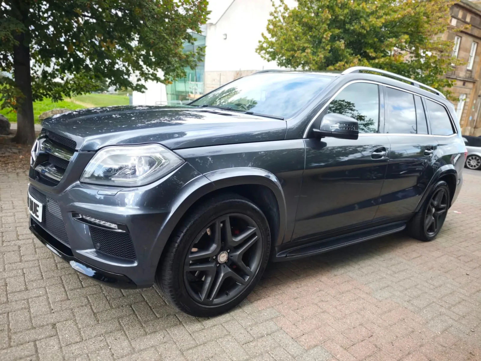 2013 Mercedes-Benz GL Class 3.0 GL350 V6 BlueTEC AMG Sport photo 2