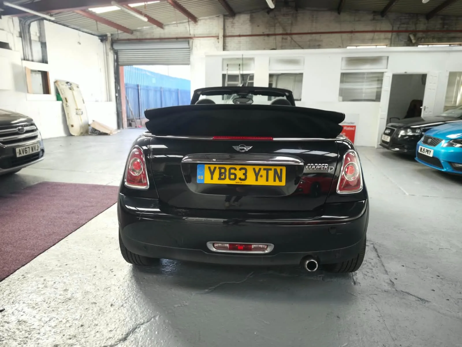 2014 Mini Convertible 1.6 Cooper D photo 7