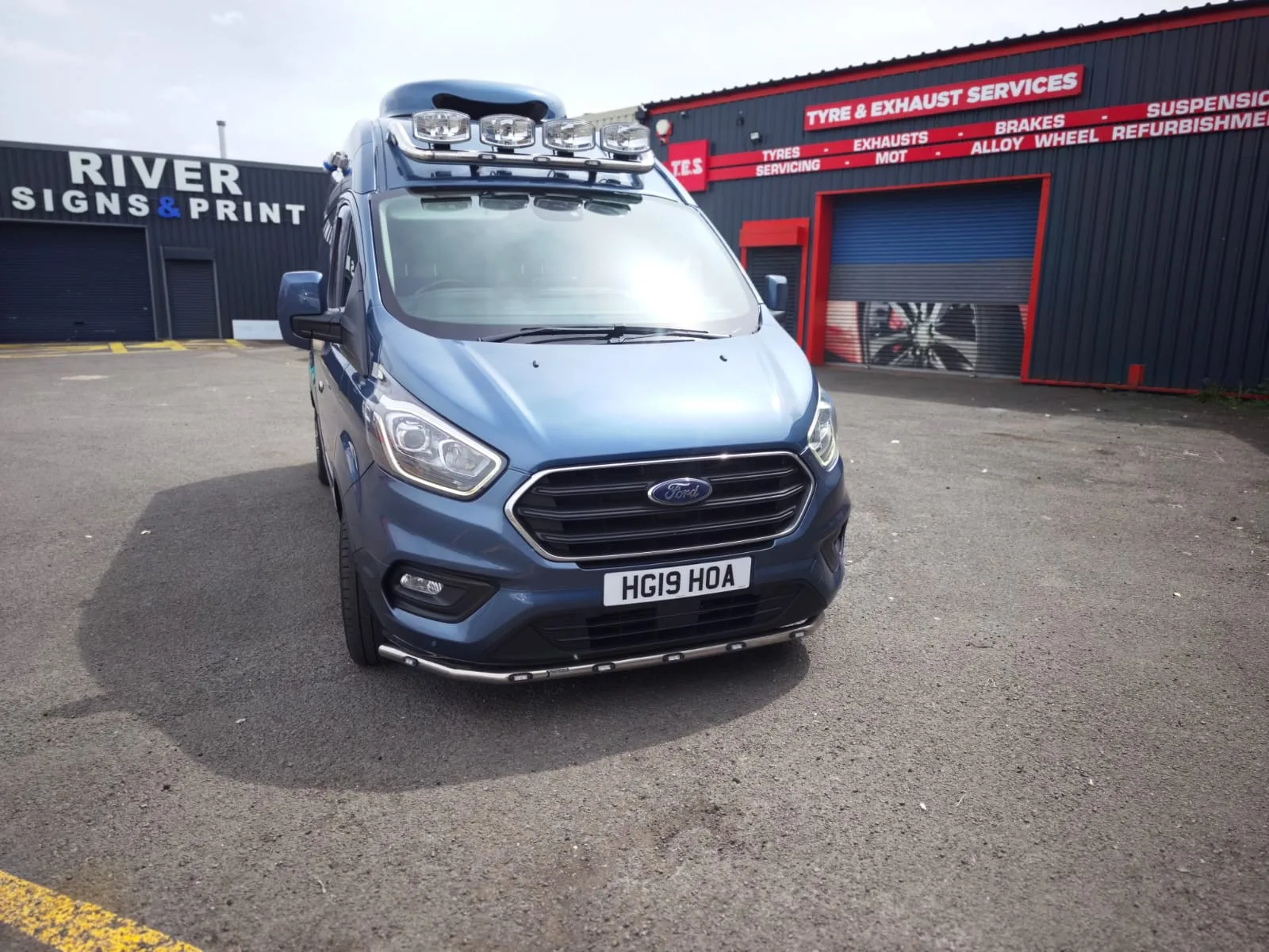 2019 Ford Transit Custom 2.0 340 EcoBlue Limited photo 4