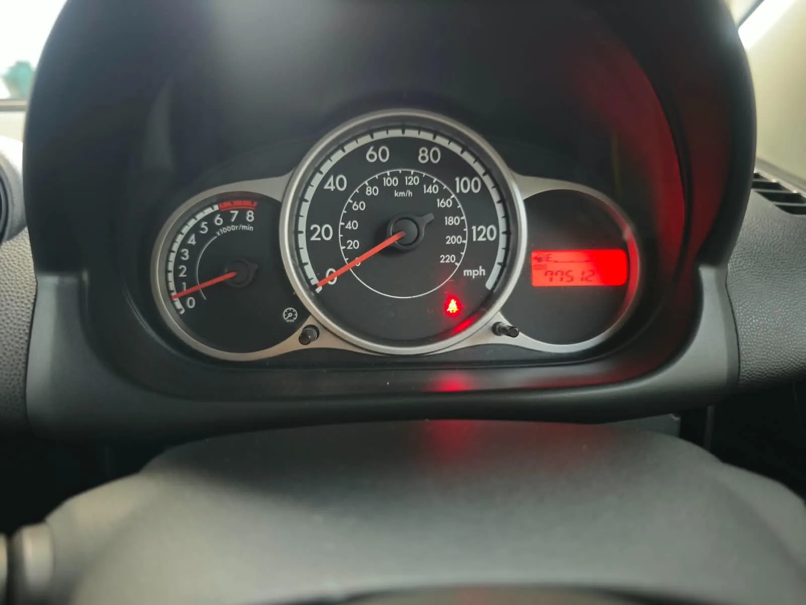 2012 Mazda Mazda2 1.3 TS photo 11