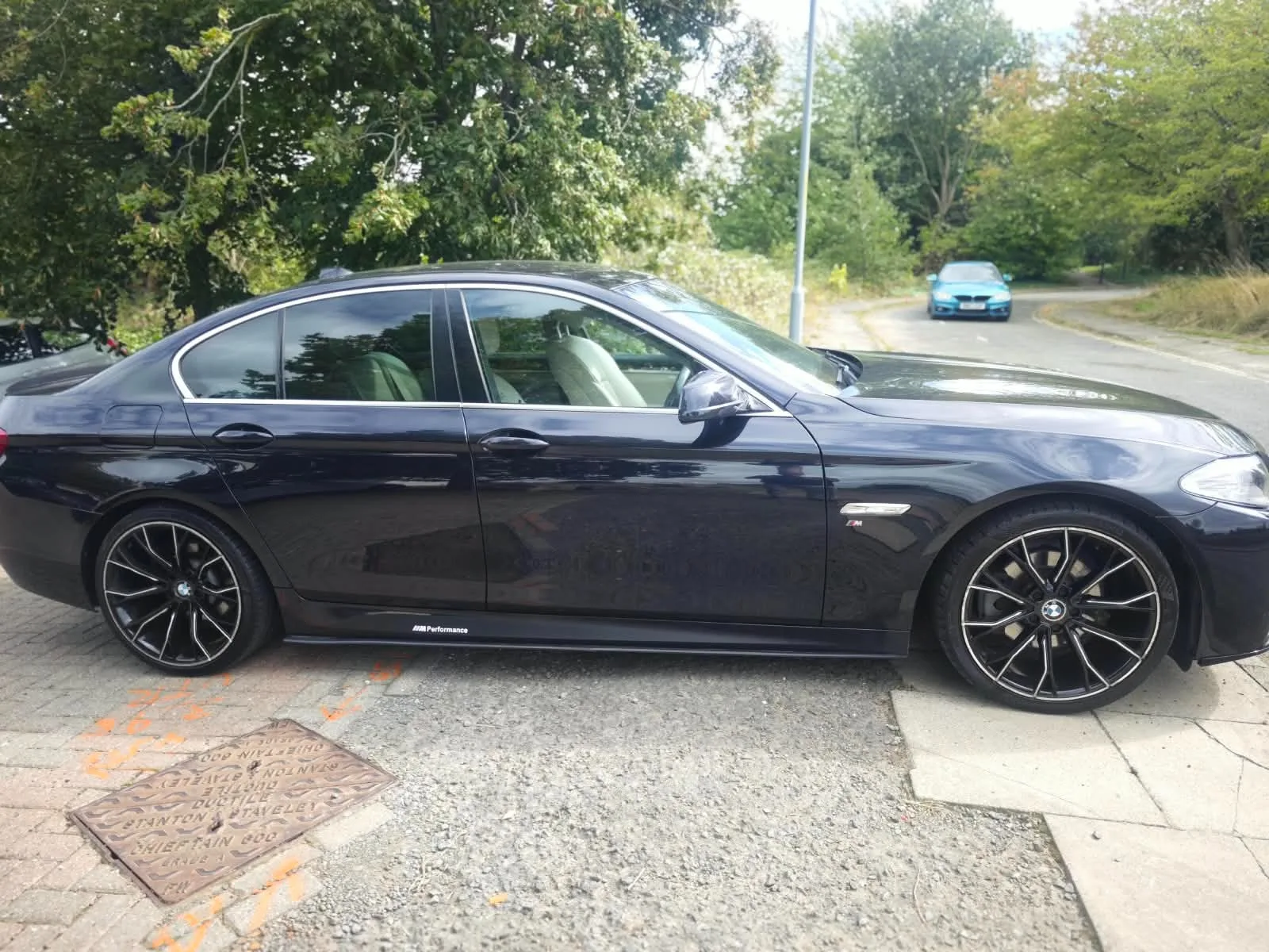 2012 BMW 5 Series 2.0 520d M Sport photo 5