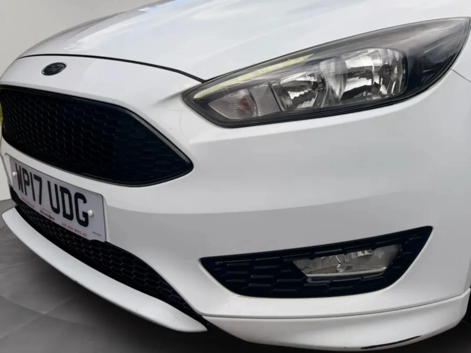 2017 Ford Focus 1.0T EcoBoost ST-Line photo 3