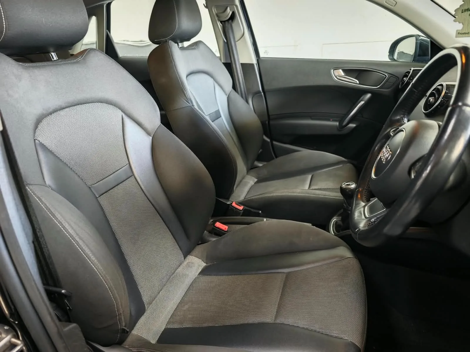 2014 Audi  A1 1.6 TDI Sport Sportback photo 12