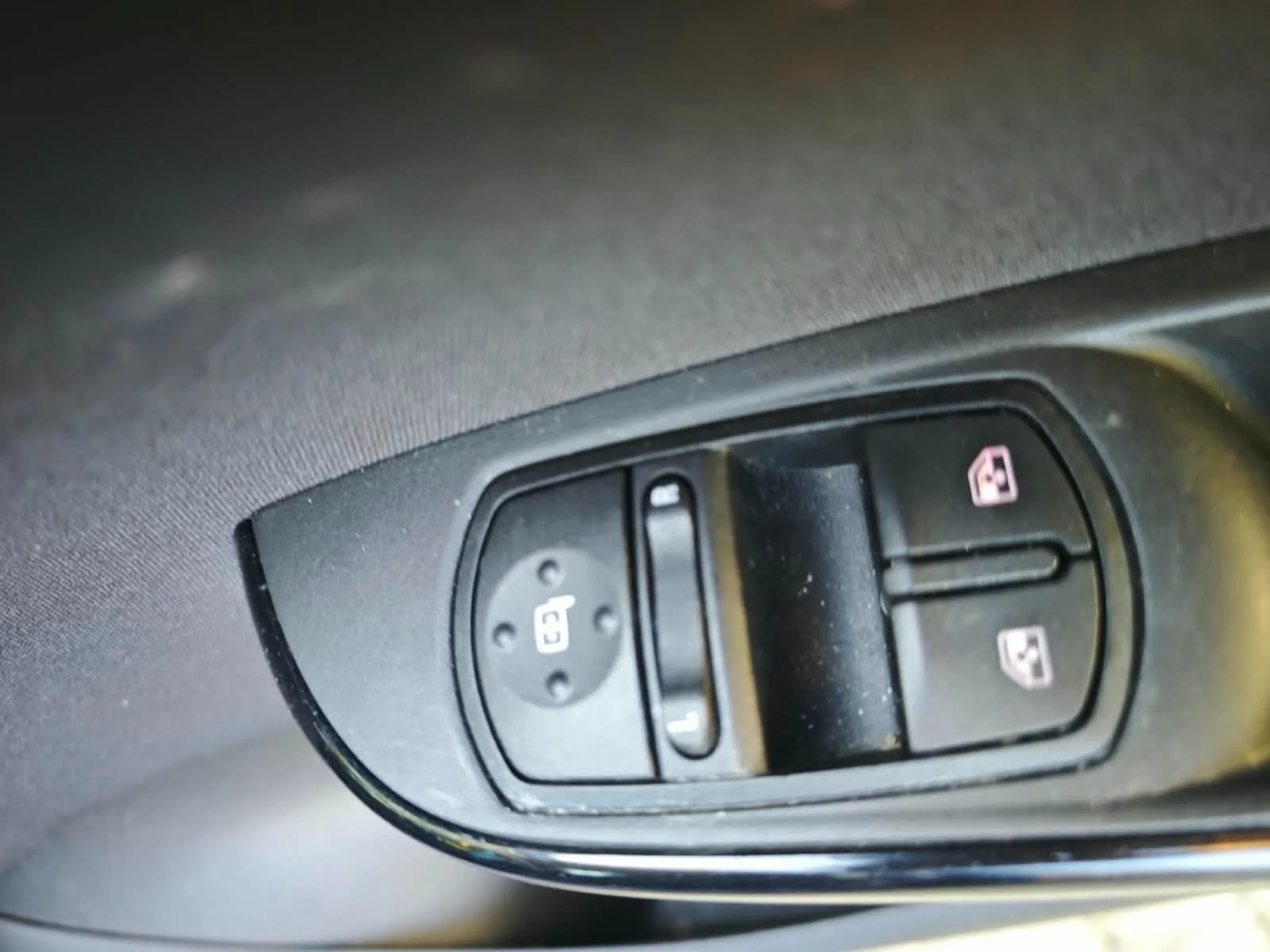 2016 Vauxhall Corsa 1.4i ecoFLEX Energy photo 14