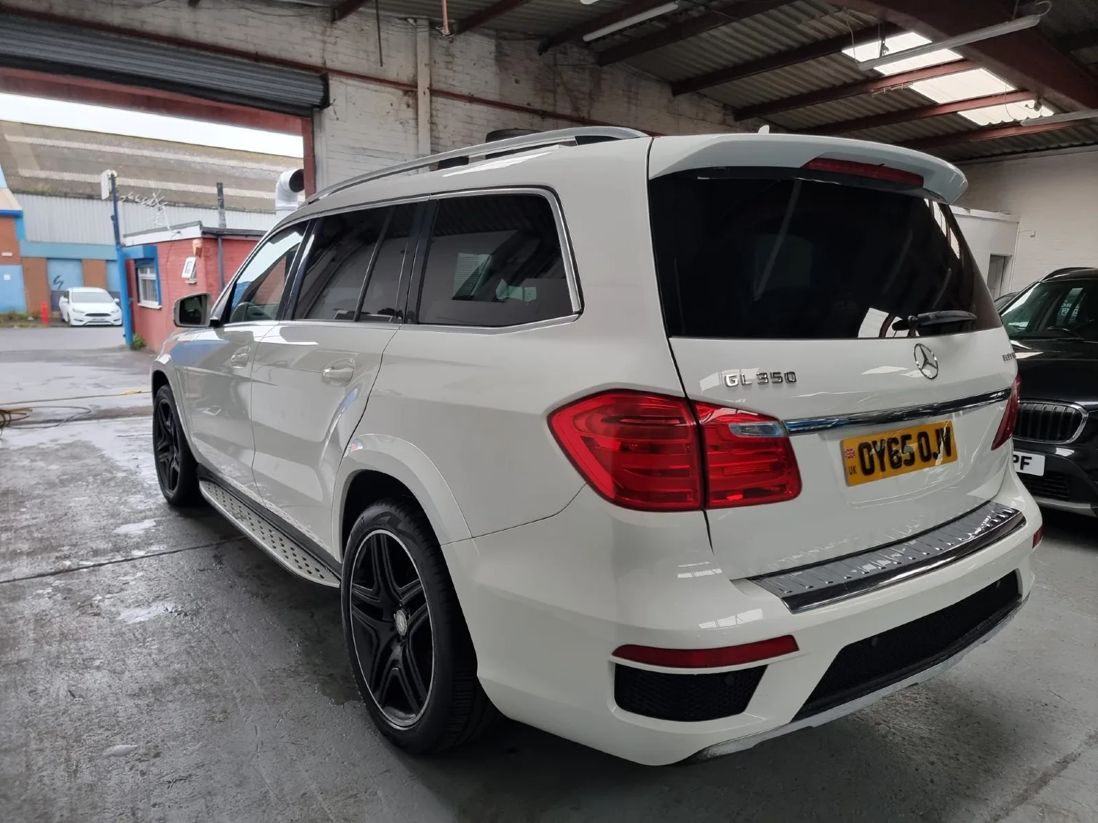2015 Mercedes-Benz GL Class 3.0 GL350 V6 BlueTEC AMG Sport SUV 5dr Diesel G-Tronic+ 4WD photo 5