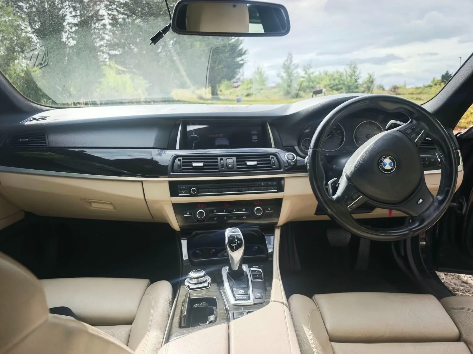 2012 BMW 5 Series 2.0 520d M Sport photo 16