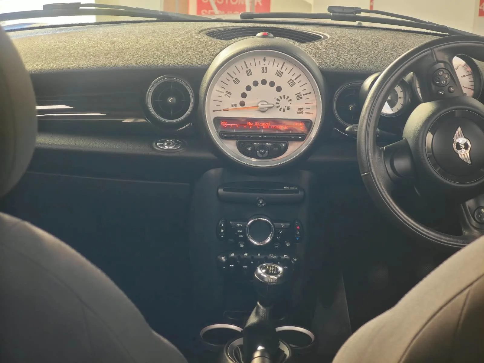 2014 Mini Convertible 1.6 Cooper D photo 8