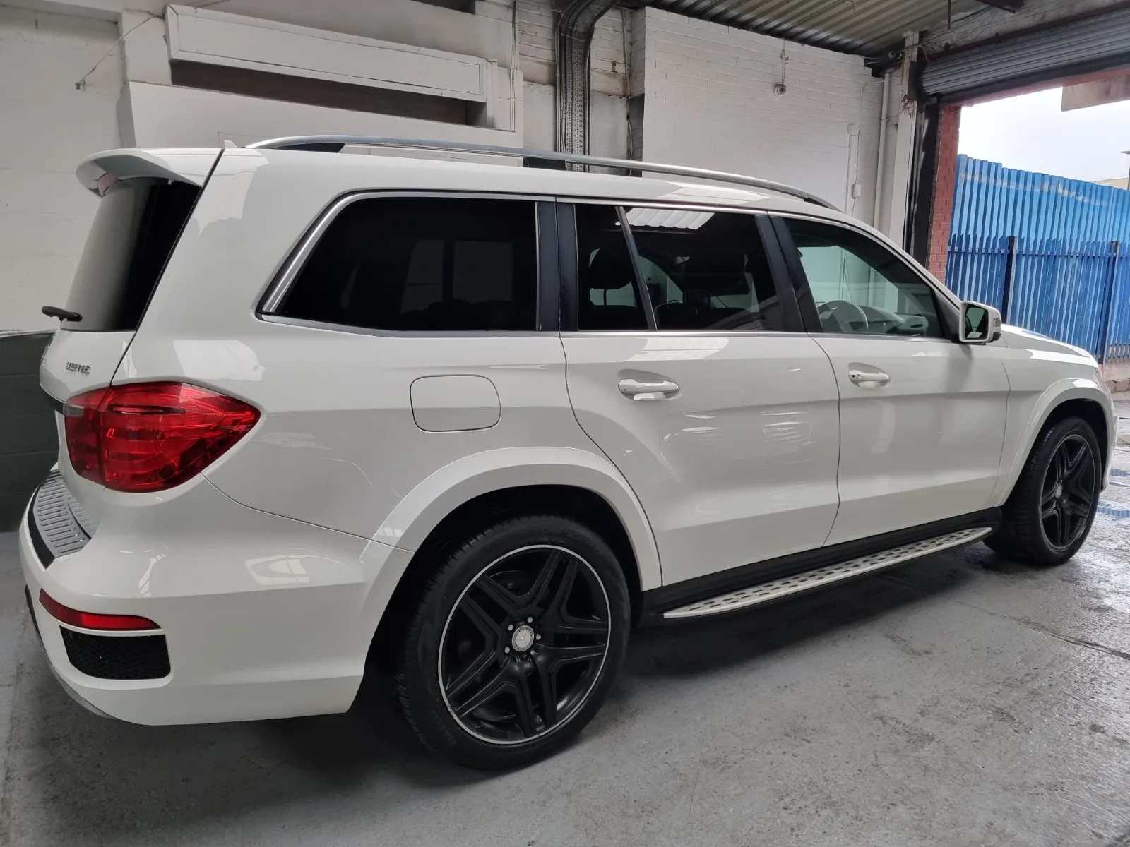 2015 Mercedes-Benz GL Class 3.0 GL350 V6 BlueTEC AMG Sport SUV 5dr Diesel G-Tronic+ 4WD photo 7