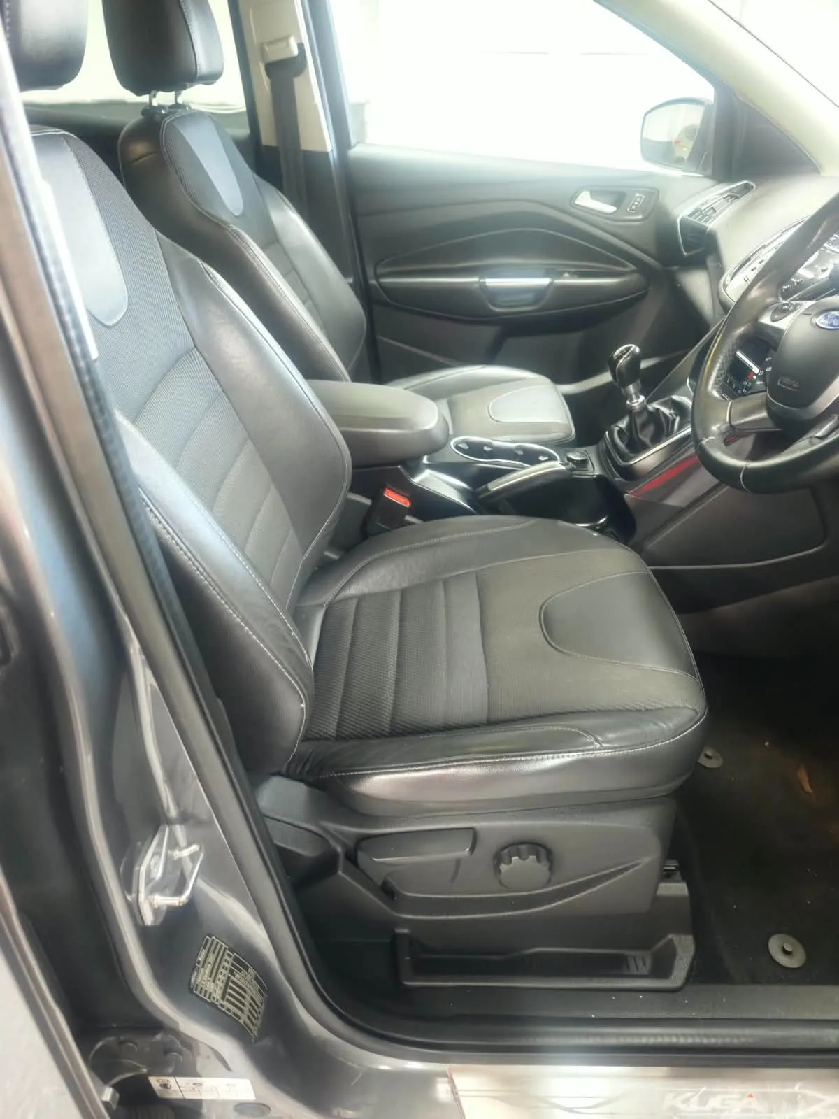 2013 Ford Kuga 2.0 TDCi Titanium photo 11