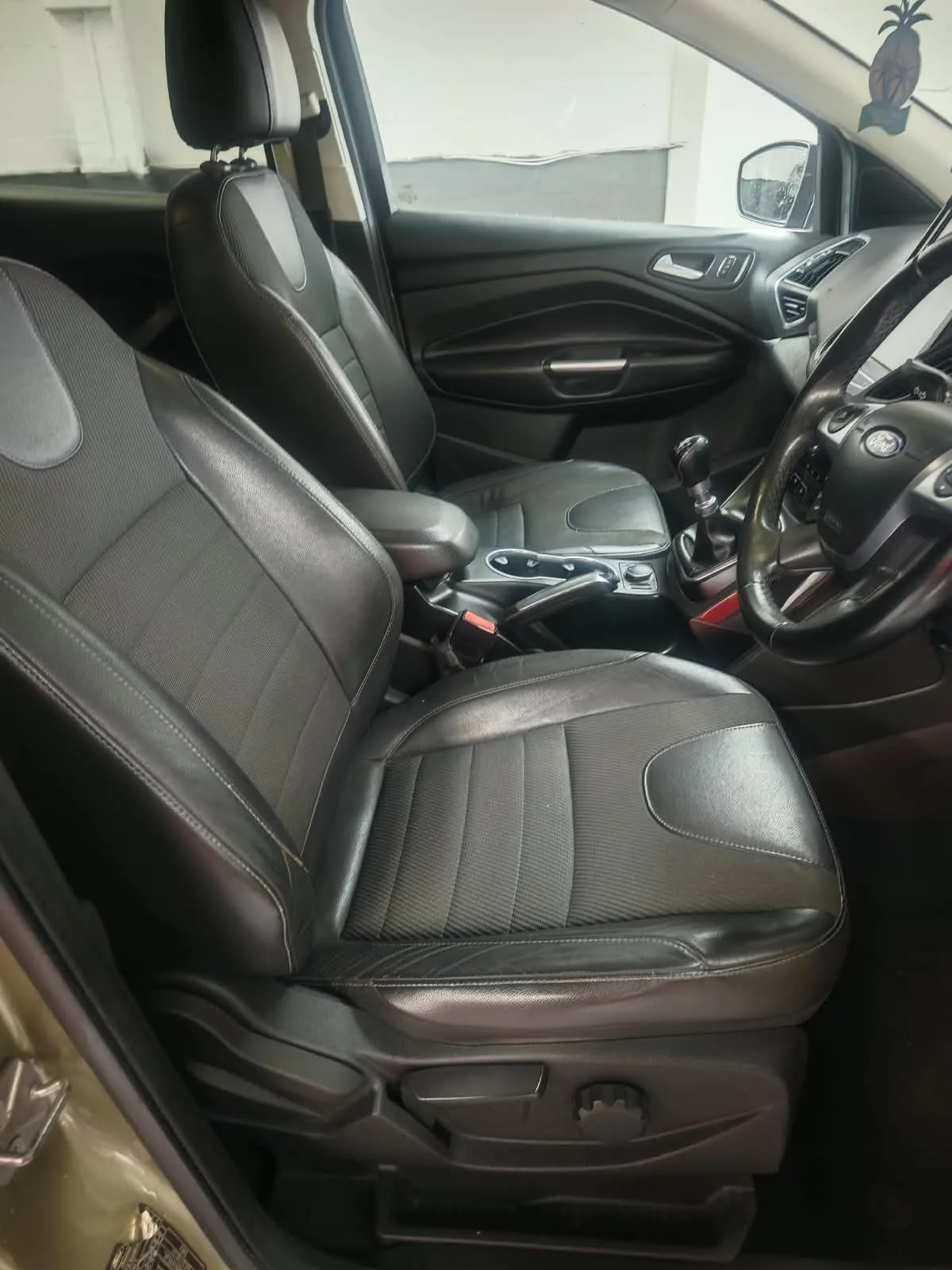 2014 Ford Kuga 2.0 TDCi Titanium photo 11
